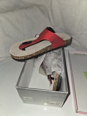 Red Cork-Style Women’s Toe-Post Sandal